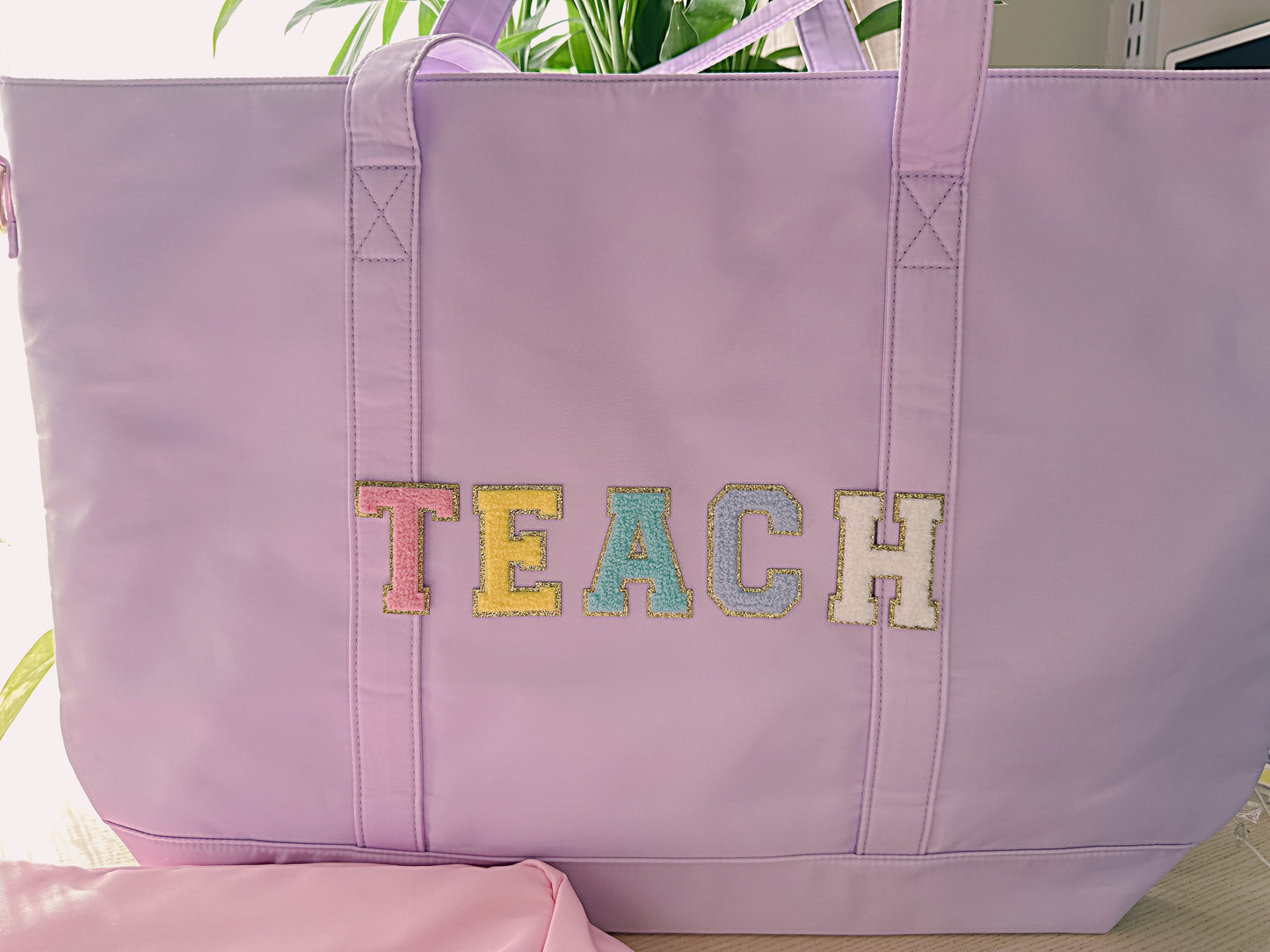 Personalized tote bag | overnight bags  | gift for her | personalized gift | travel bag | Teacher gift | Valentine’s Day gift